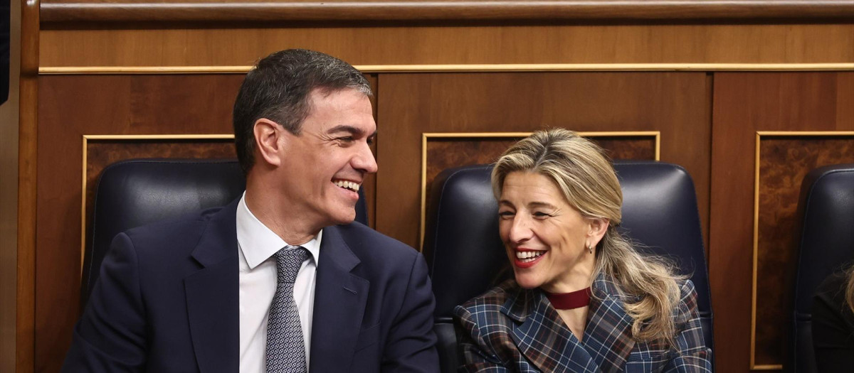 El presidente del Gobierno, Pedro Sánchez y la vicepresidenta segunda y ministra de Trabajo, Yolanda Díaz