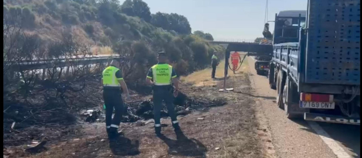 Momento en el que retiraron el vehículo de Diogo Jota