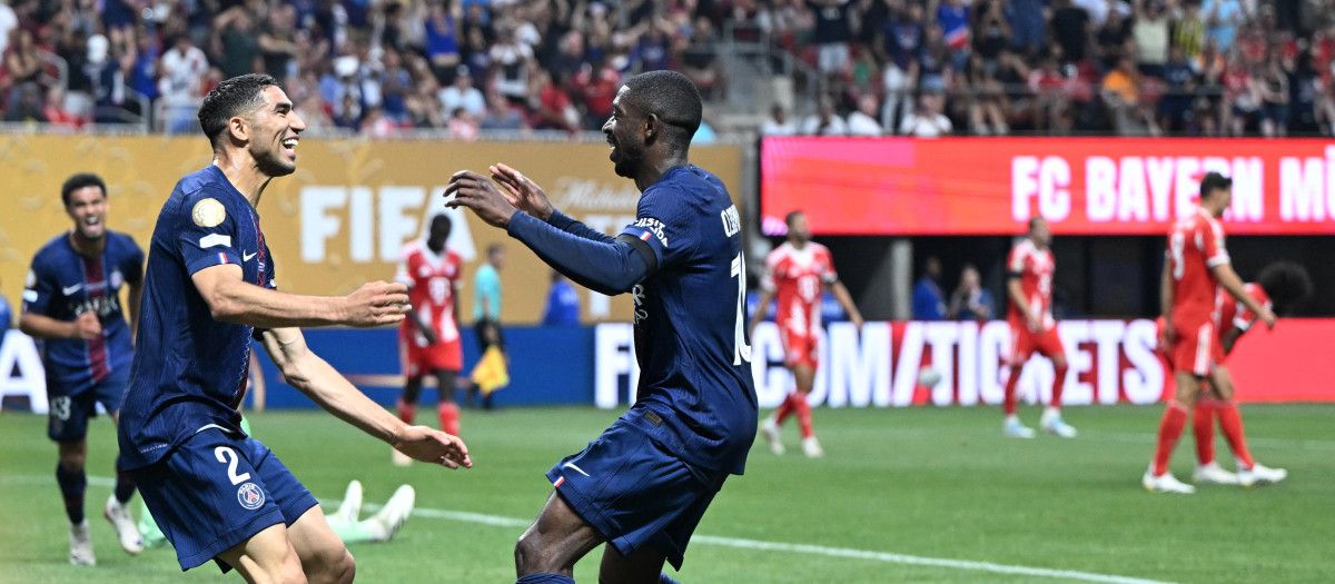 Ousmane Dembélé celebra un gol con Achraf Hakimi en los cuartos de final del Mundial de Clubes