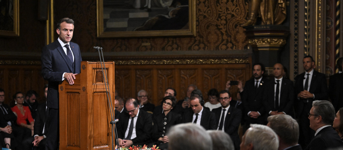 Macron, durante su visita al Reino Unido