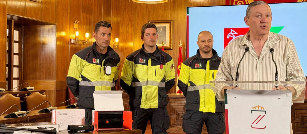 Presentación de los nuevos equipos tecnológicos para los bomberos de la provincia de Zamora