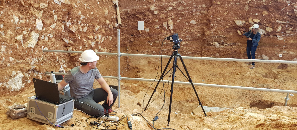 Captura de datos con cámara hiperespectral en el nivel TD10 de Gran Dolina (Atapuerca)