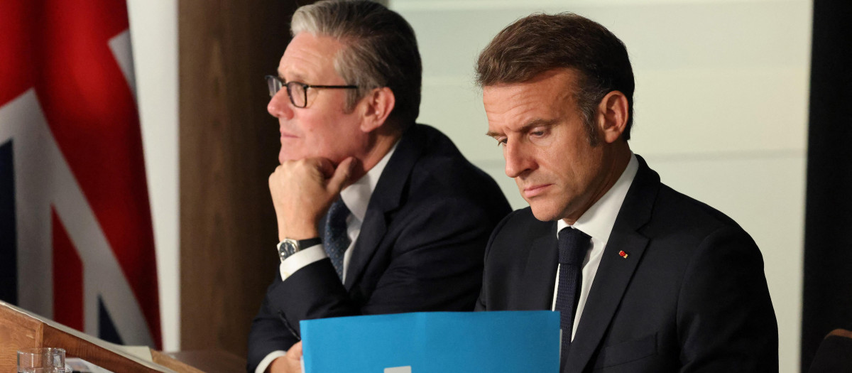 Keir Starmer junto a Emmanuel Macron