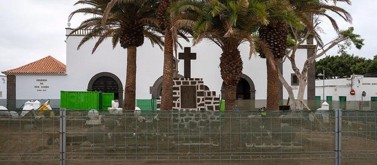 La Plaza de Las Palmas de Arrecife antes de la eliminación de la cruz