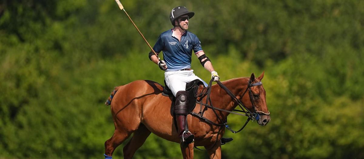 Guillermo de Inglaterra jugando al polo