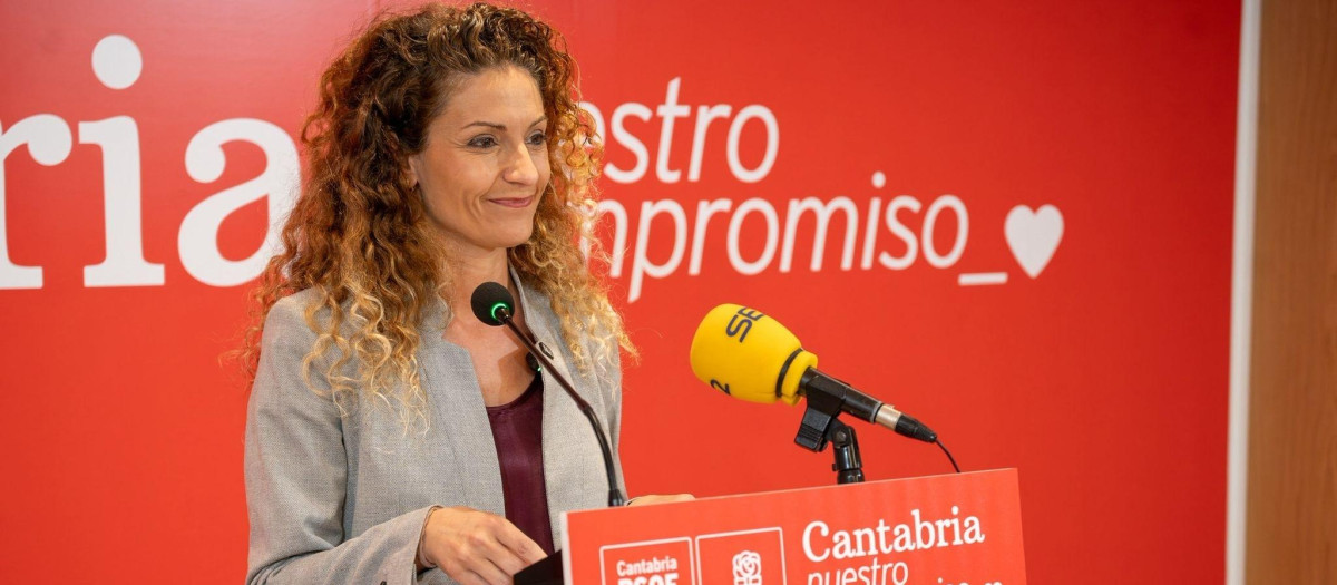 La portavoz del PSOE de Cantabria, Ainoa Quiñones