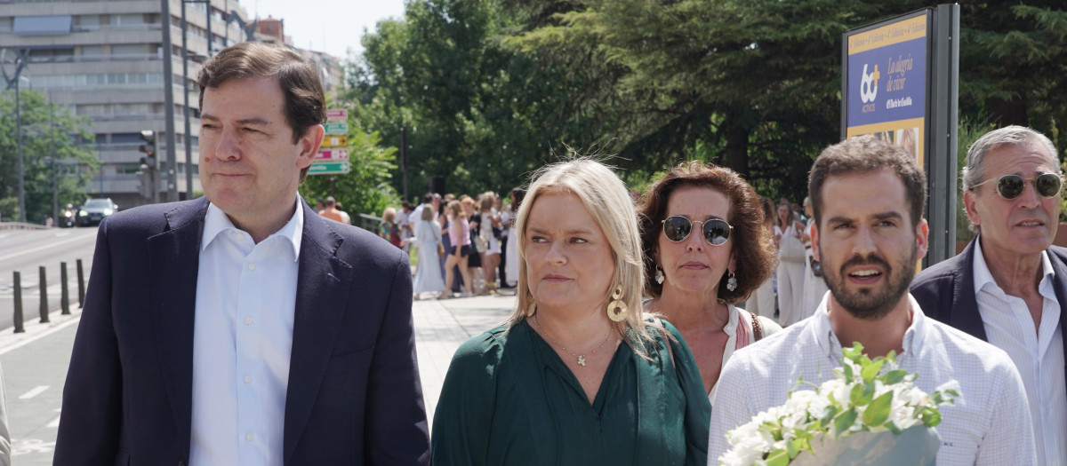 Mañueco, junto a Marimar Blanco, este lunes, en Valladolid