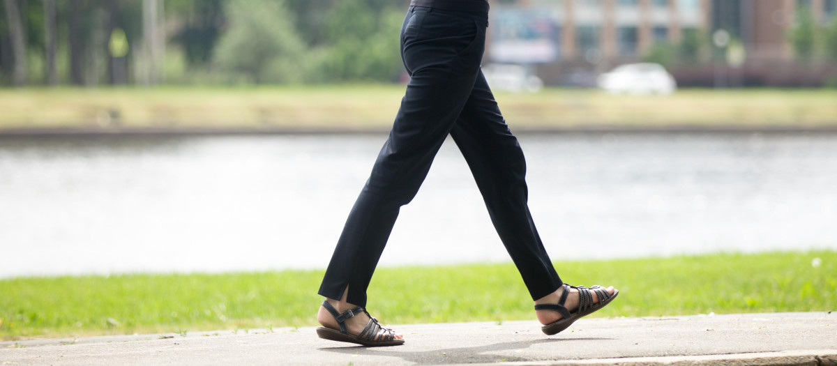 Mujer caminando