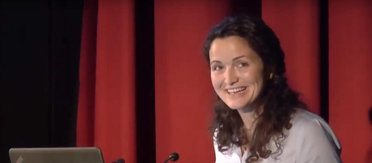 La cooperante española de MSF María Hernández, durante una conferencia en Madrid
