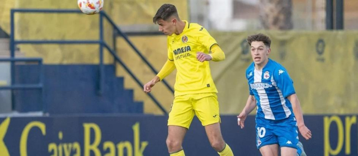Dani Requena, en un partido con el Villarreal