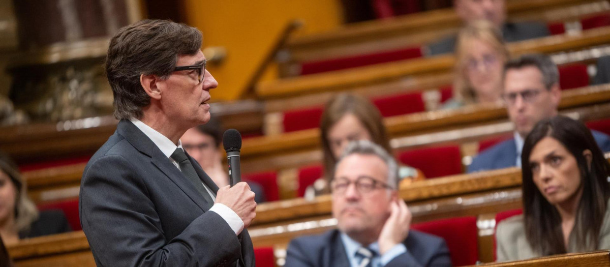 Salvador Illa en el Parlament