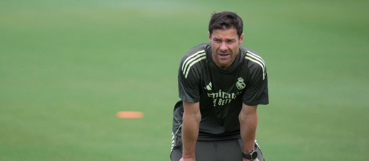 Xabi Alonso, en una sesión de entrenamiento con el Real Madrid