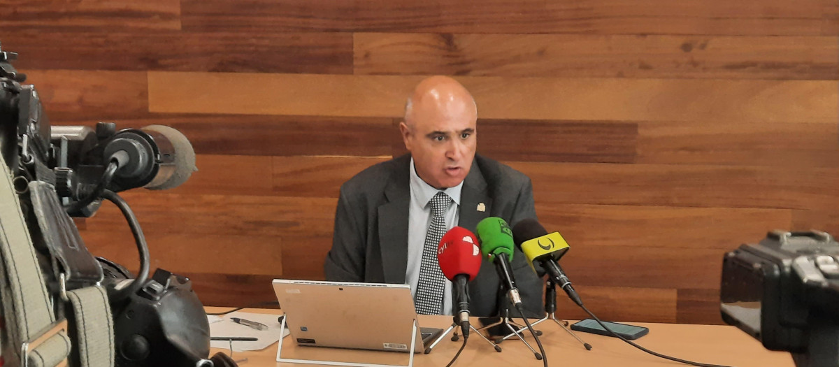 El subdelegado del Gobierno Cecilio Vadillo informa en Medina del Campo sobre la seguridad en el municipio