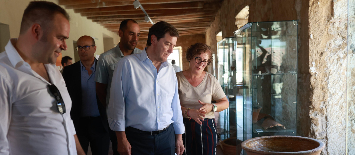 El presidente de la Junta, Alfonso Fernández Mañueco, en Pereruela, Zamora