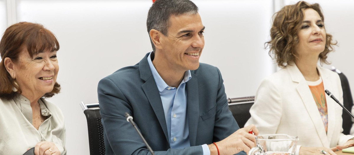 Pedro Sánchez, durante una reunión reciente con su partido