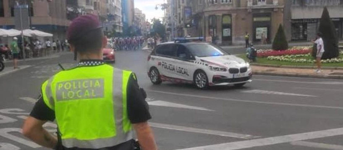 Un agente de la Policía Local de León, en una imagen de archivo