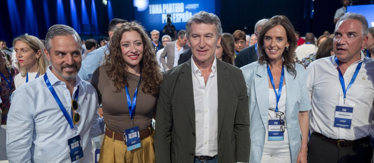 Alberto Núñez Feijóo con parte de su equipo en el XXI Congreso Nacional celebrado a principios de mes