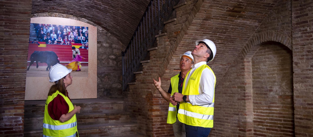 Imagen de las obras de iluminación de la Plaza de Toros