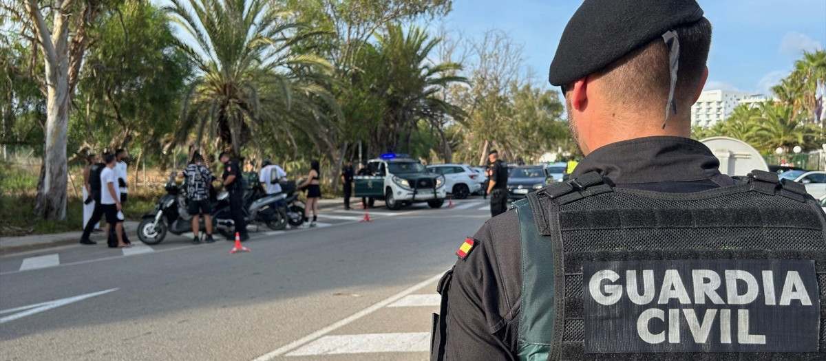 La Guardia Civil en un operativo en Mallorca

REMITIDA / HANDOUT por GUARDIA CIVIL
Fotografía remitida a medios de comunicación exclusivamente para ilustrar la noticia a la que hace referencia la imagen, y citando la procedencia de la imagen en la firma
02/9/2024