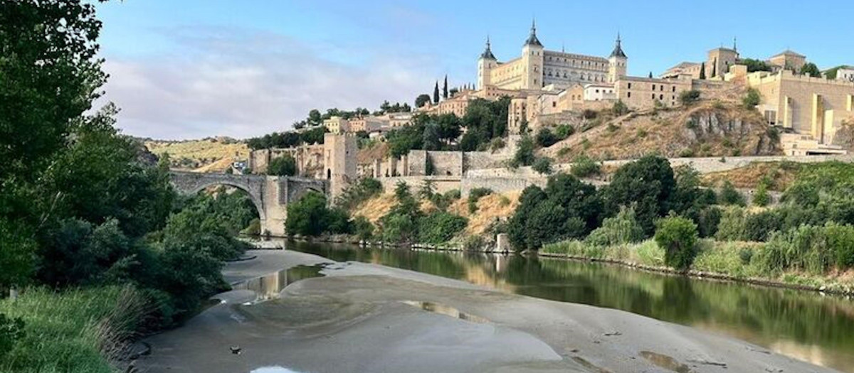 Río Tajo a su paso por Toledo