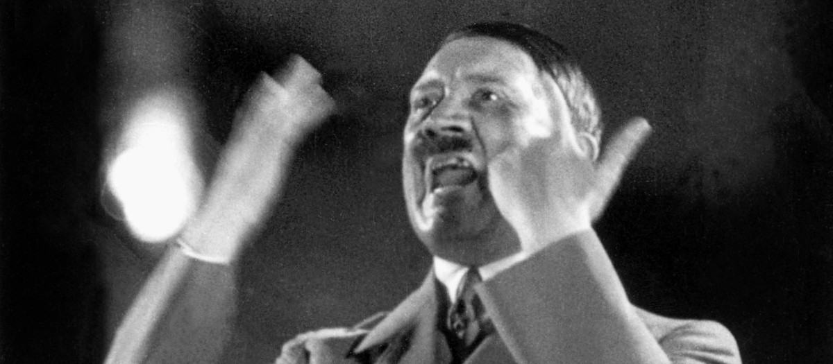 Libro de Adolfo Hitler, 'Mi lucha', está disponible en librerías y bibliotecas. ¿Debería prohibirse?