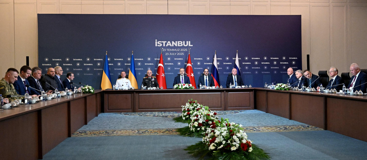 Imagen de la tercera ronda de negociaciones entre la delegación rusa y ucraniana en Estambul, Turquía