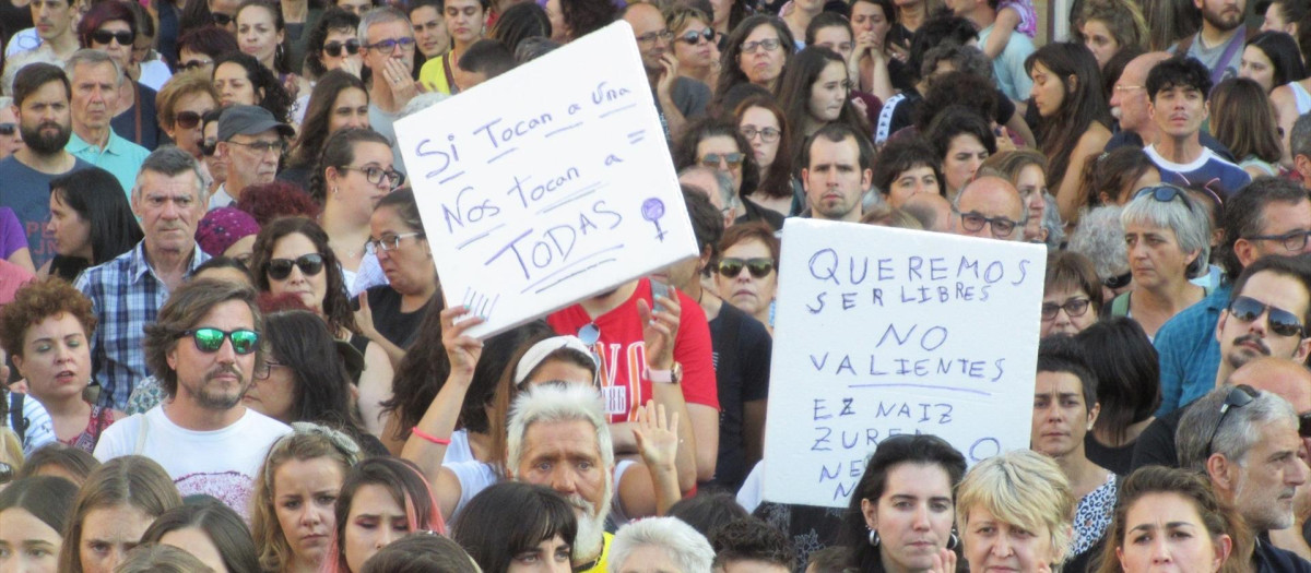 Concentración en Bilbao contra las agresiones sexuales a mujeres