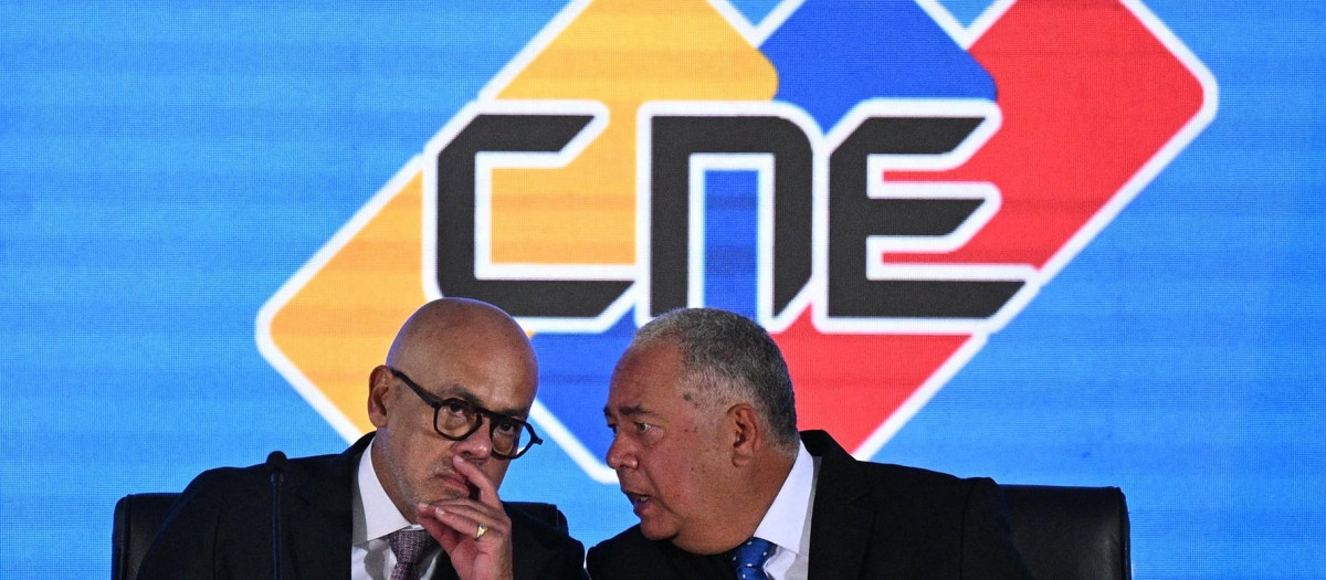 Jorge Rodriguez, presidente de la Asamblea Nacional de Venezuela y Elvis Amoroso presidente del CNE