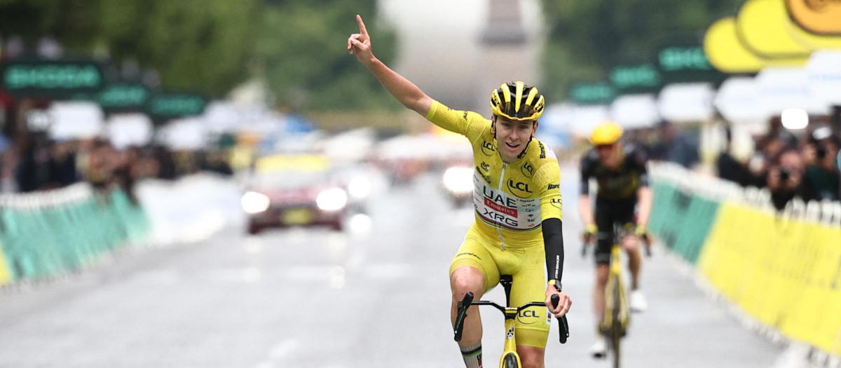 Tadej Pogacar celebra su cuarto Tour de Francia