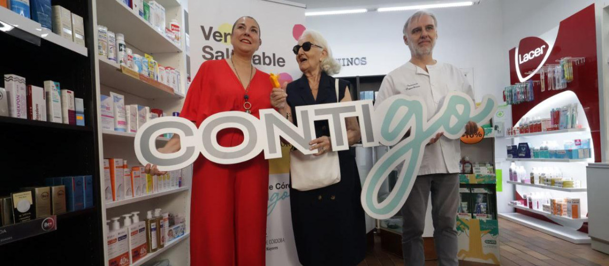 Presentación de la campaña 'Contigo' en las farmacias de Córdoba