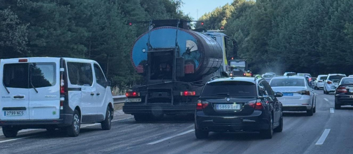 Imagen del atasco registrado en una de las autopistas más importantes de España