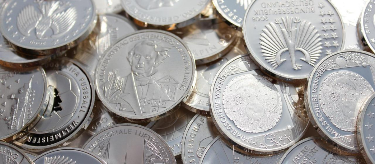 Monedas de plata.