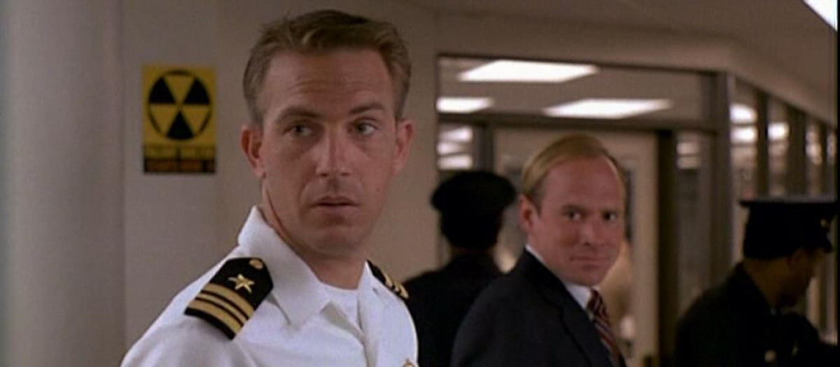 Kevin Costner en No hay salida (1987)