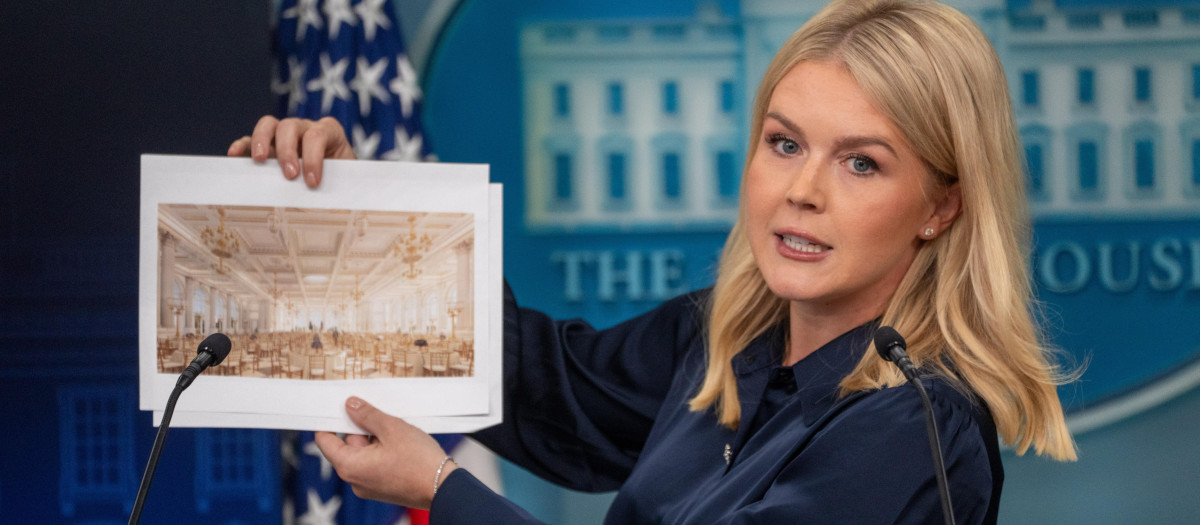 31 July 2025, US, Washington: White House Press Secretary Karoline Leavitt speaks at the press briefing and shows renderings of the new White House State Ballroom to be built by President Donald Trump starting this September. Photo: Andrew Leyden/ZUMA Press Wire/dpa

Andrew Leyden/ZUMA Press Wire/dp / DPA
31/7/2025 ONLY FOR USE IN SPAIN