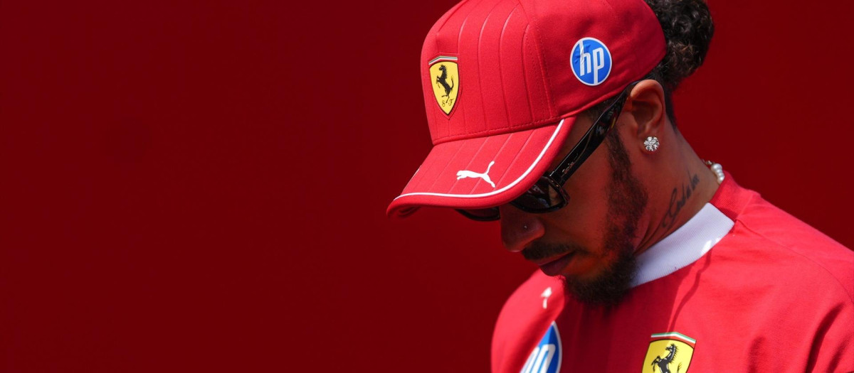 Lewis Hamilton no levanta cabeza en Ferrari