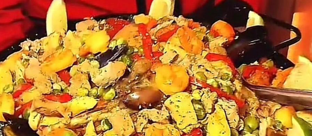 Imagen de la "paella valenciana" de un restaurante colombiano