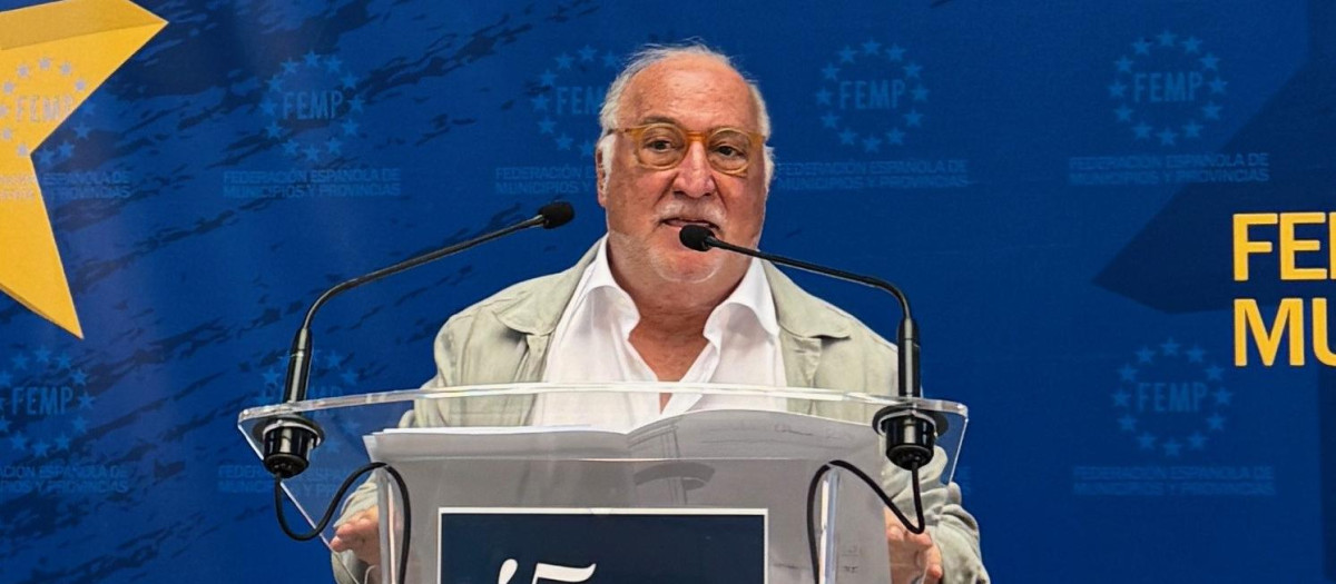 Pere Navarro en un momento de la rueda de prensa