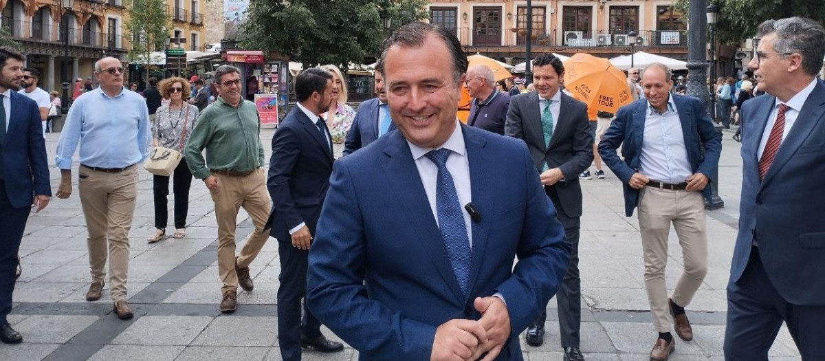 Moreno denuncia la complicidad de PSOE y PP en C-LM y reivindica a Vox ...