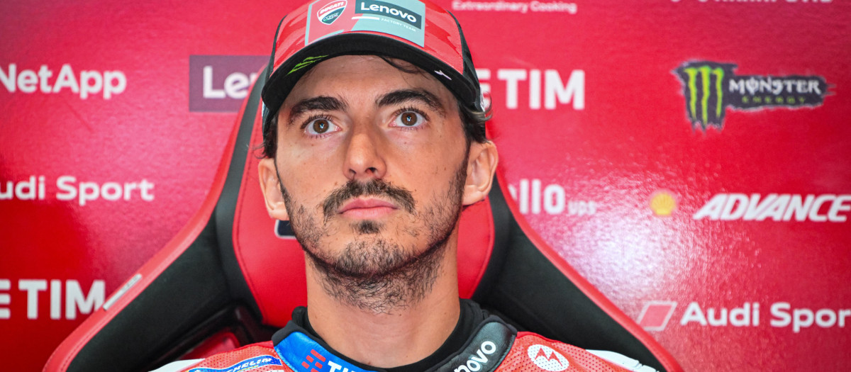 Francesco 'Pecco' Bagnaia, en el box de Ducati