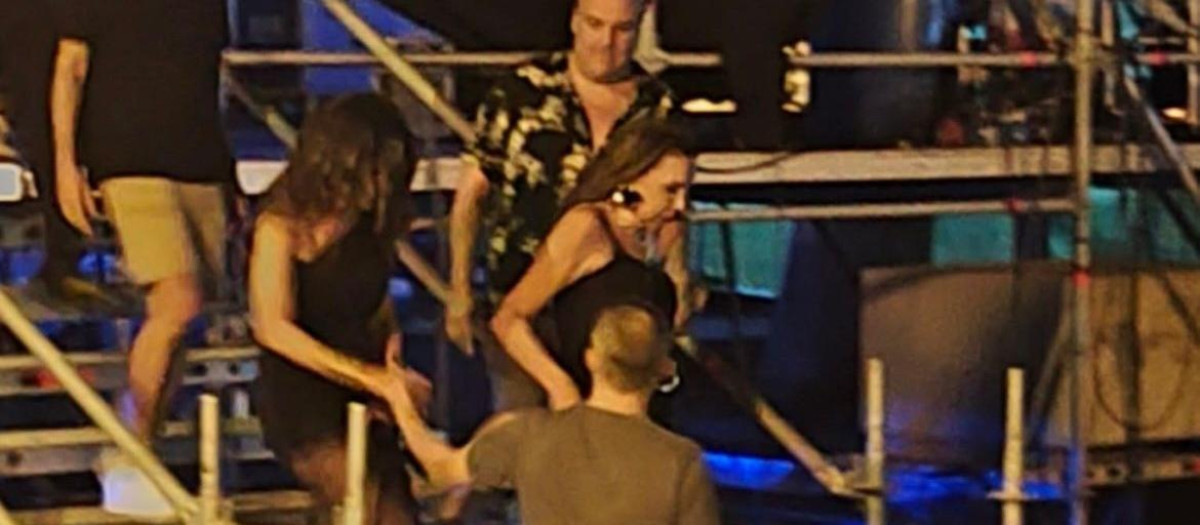 Imagen del momento en el que las Azúcar Moreno abandonan el escenario de Bétera