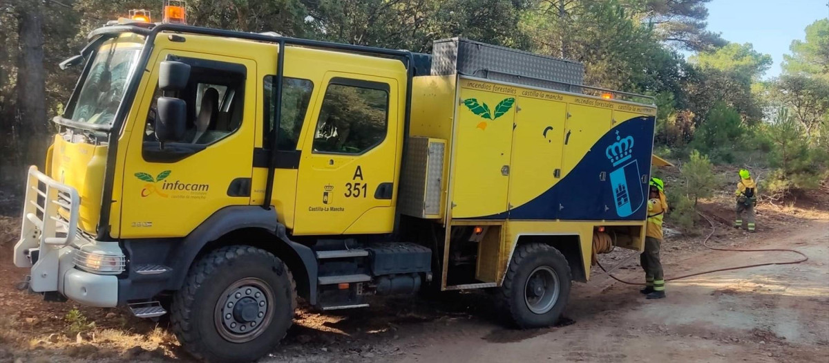 Medio de extinción terrestre de Infocam (Foto de archivo)