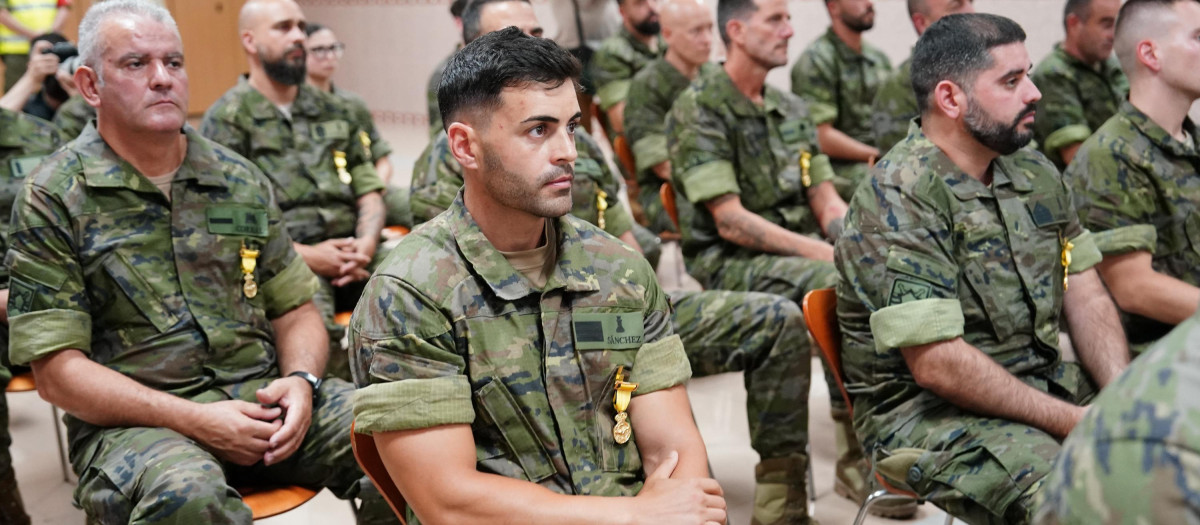 Militares en el Regimiento de Especialidades de Ingenieros