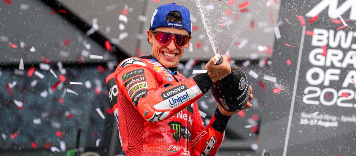Marc Márquez celebra su victoria en el Gran Premio de Austria