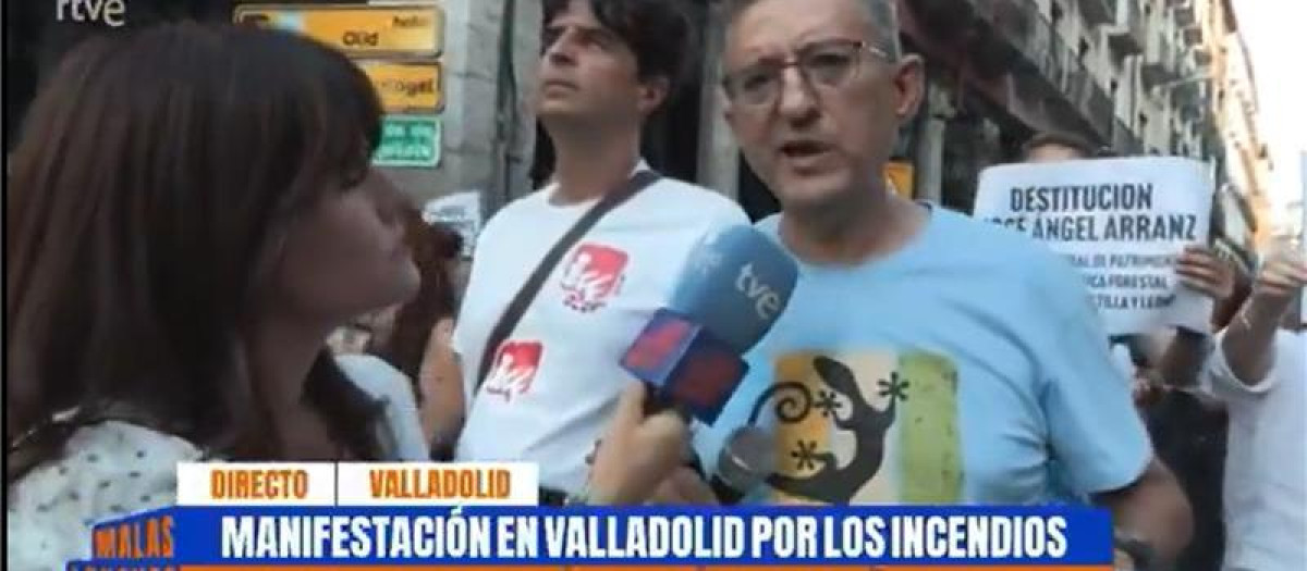 Luis Miguel Pérez, entrevistado por TVE durante la manifestación por los incendios