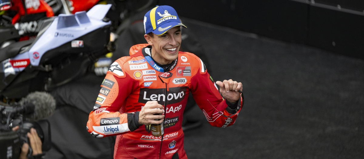 Marc Márquez celebra su victoria en el Gran Premio de Hungría