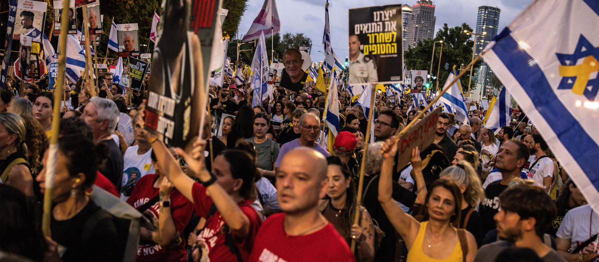 Manifestantes en Tel Aviv exigen el fin de la guerra en Gaza y la liberación de los rehenes