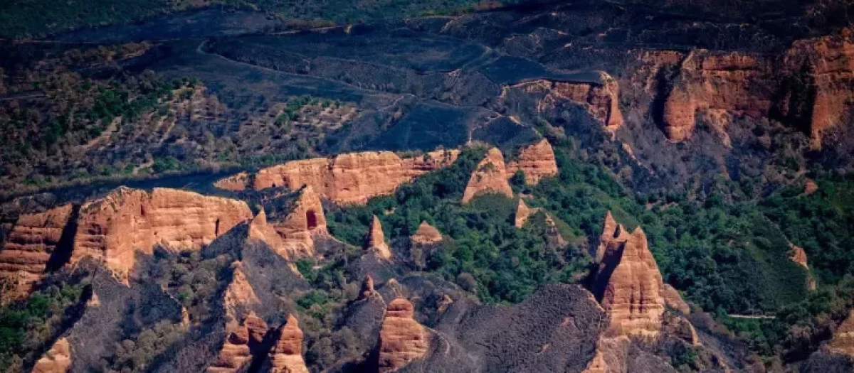 Vistas aéreas de los incendios en Castilla y León