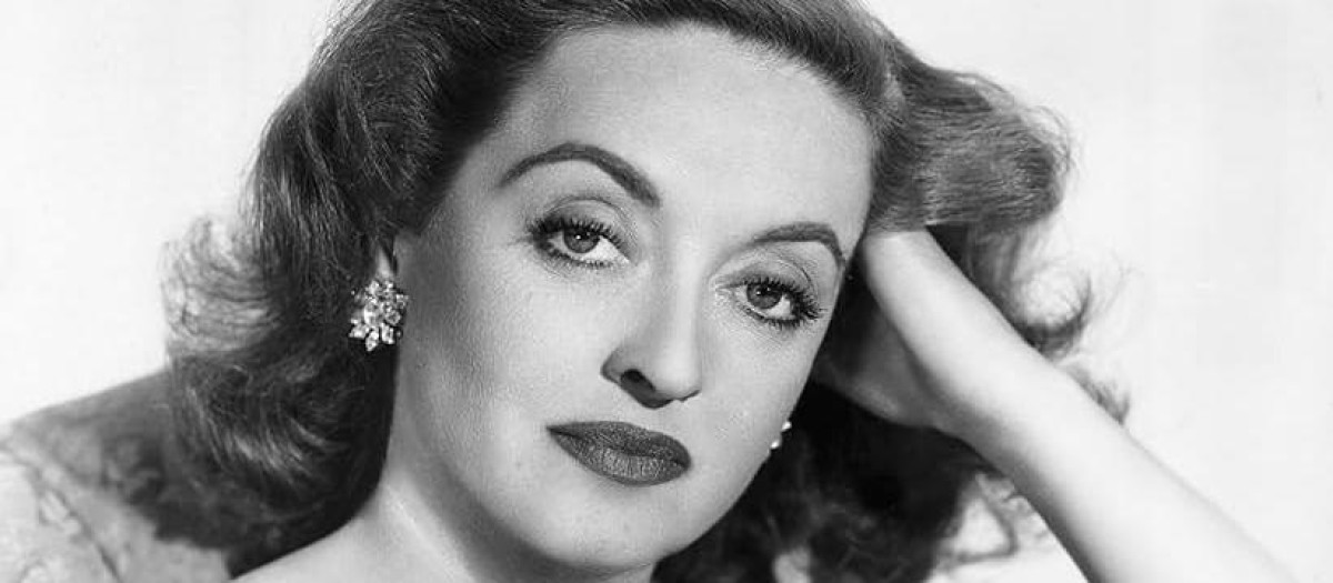 Bette Davis, en una imagen promocional de Eva al desnudo