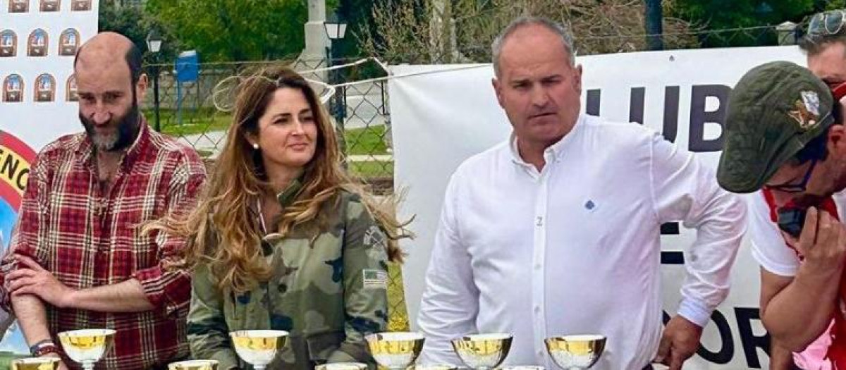 Julio César Sánchez (Vox), concamisa blanca, este verano