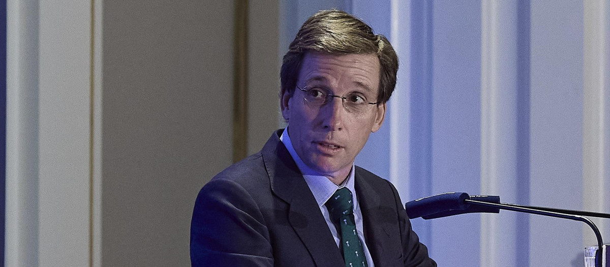 El alcalde de Madrid, José Luis Martínez-Almeida, durante un desayuno informativo de Nueva Economía Fórum, en el Four Seasons Hotel